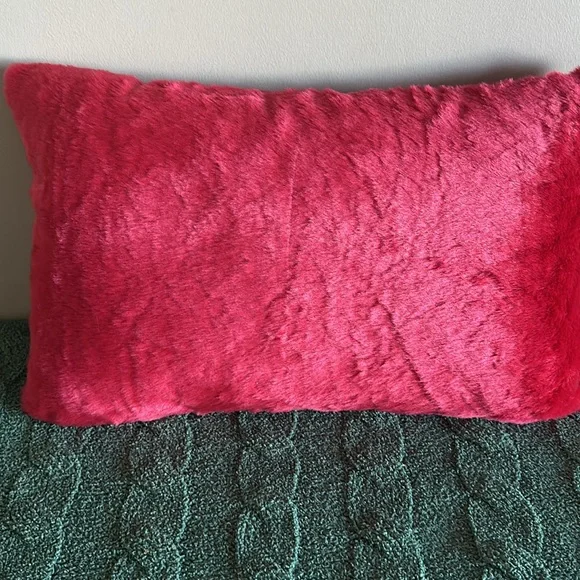 Envogue Valentine Faux Fur Pillow Red Ivory LOVE ❤️ NEW - Picture 6 of 6